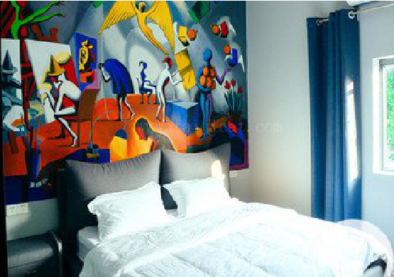 府谷对于酒店的墙体彩绘而言更注重哪些方面？